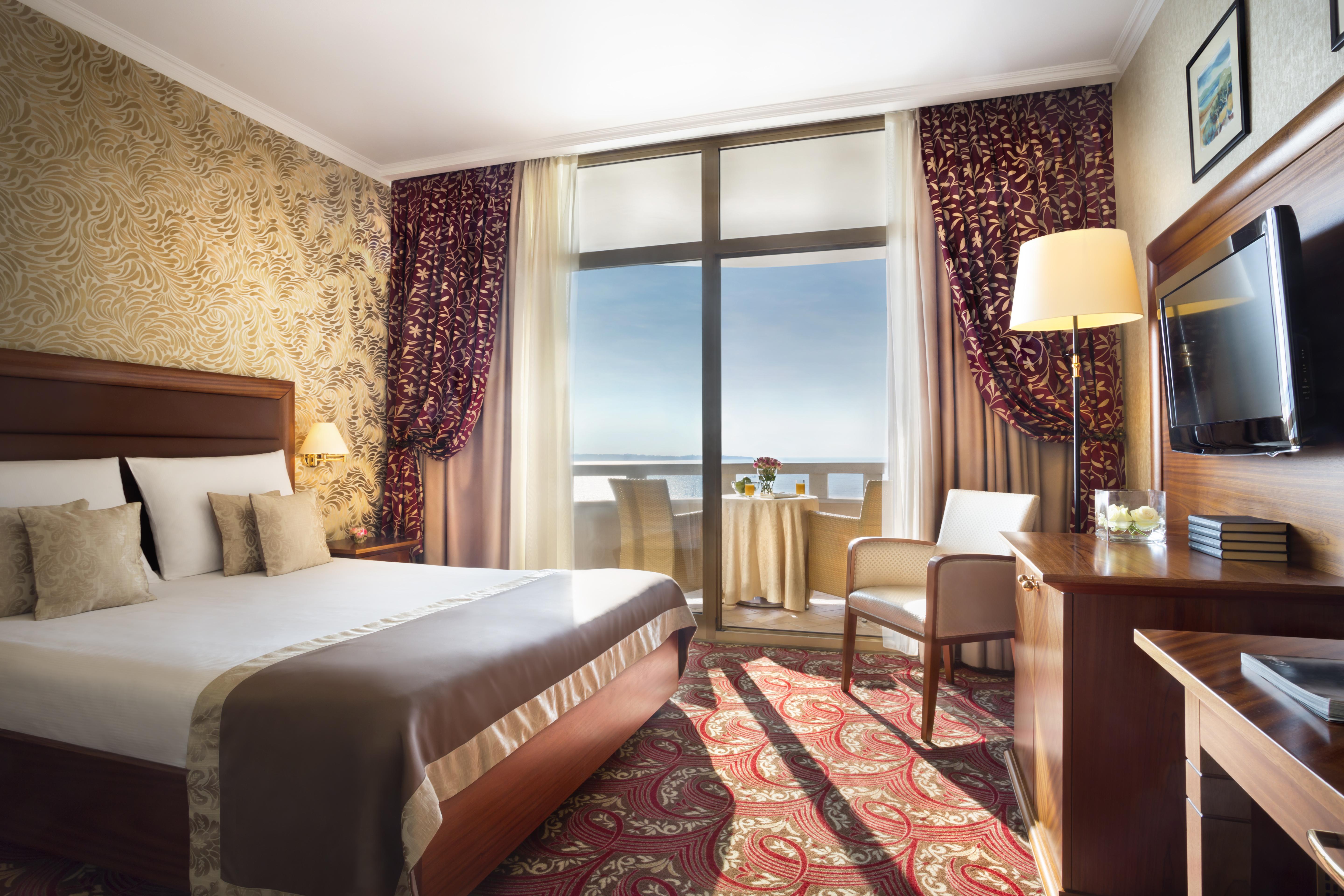 Remisens Hotel Metropol Portoroz Exterior foto A room at the hotel
