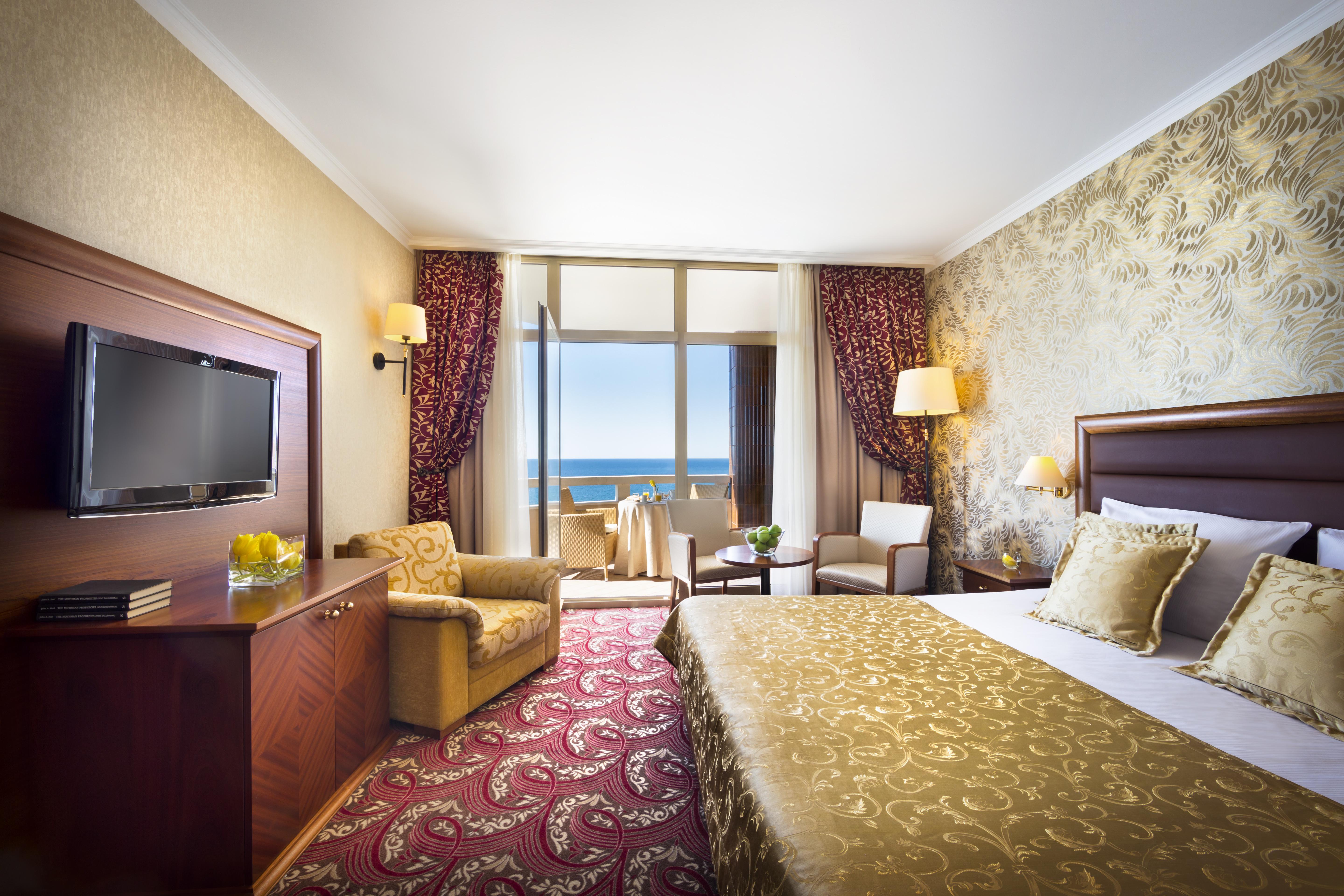 Remisens Hotel Metropol Portoroz Exterior foto A room at the hotel