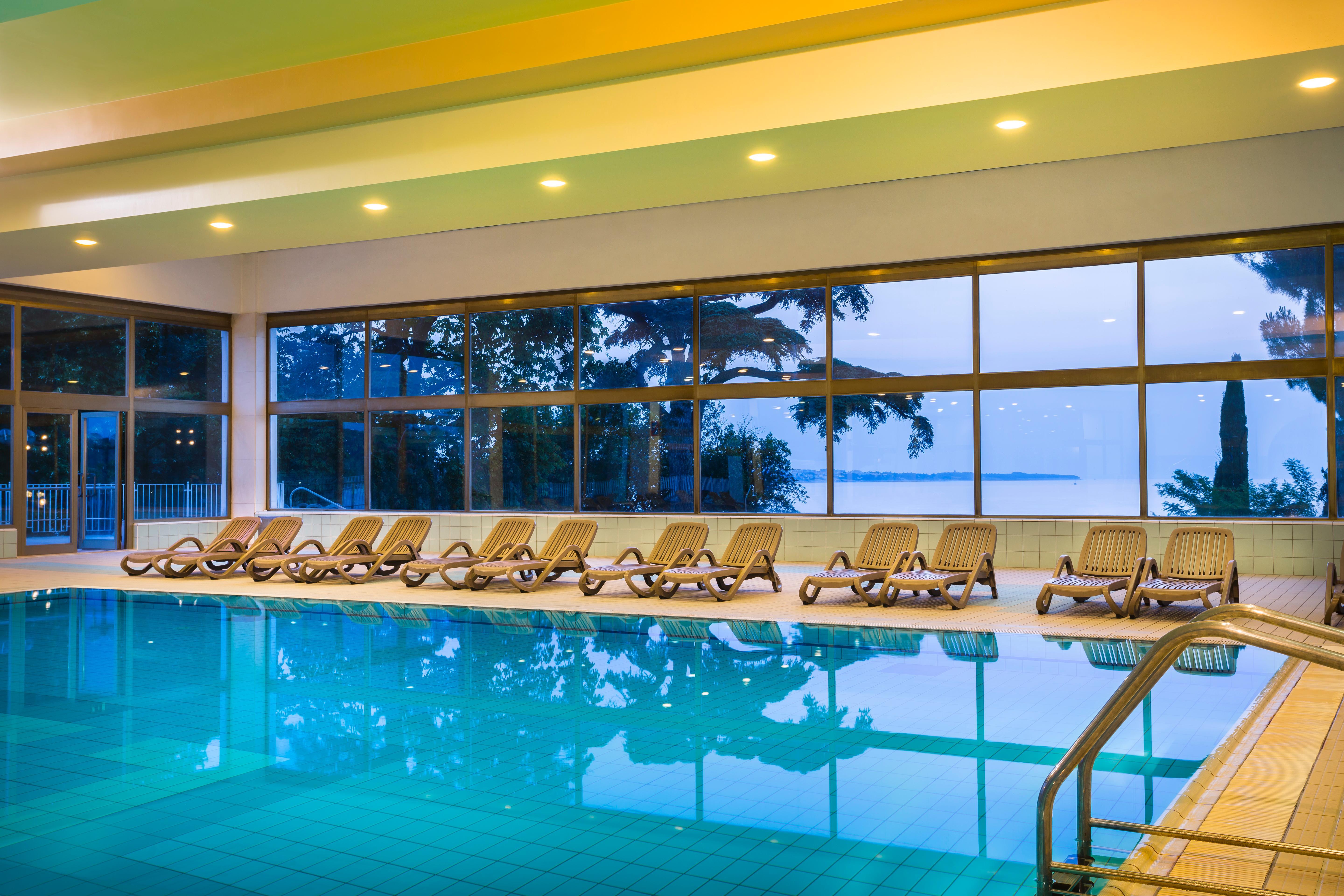 Remisens Hotel Metropol Portoroz Exterior foto Indoor pool