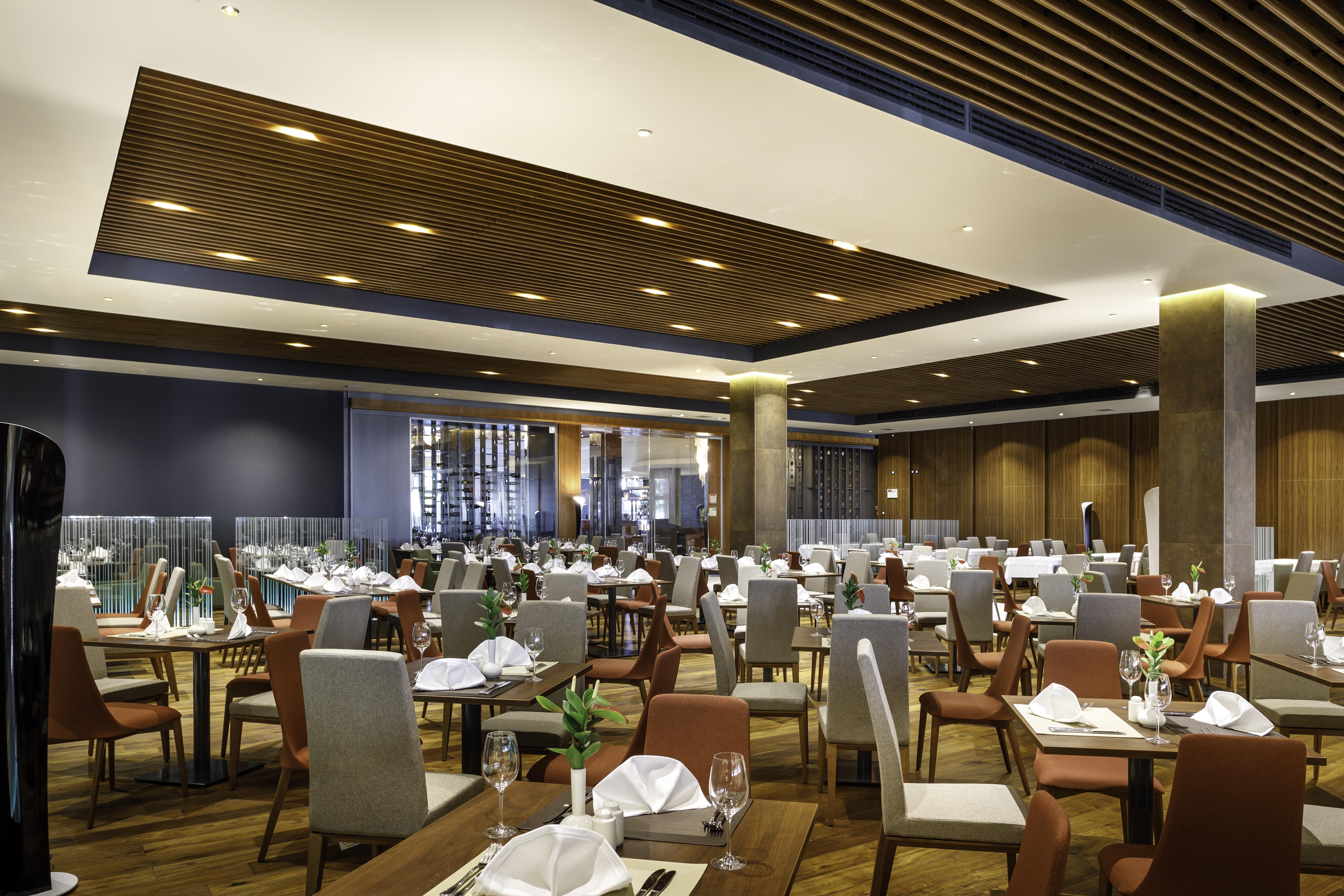 Remisens Hotel Metropol Portoroz Exterior foto The restaurant