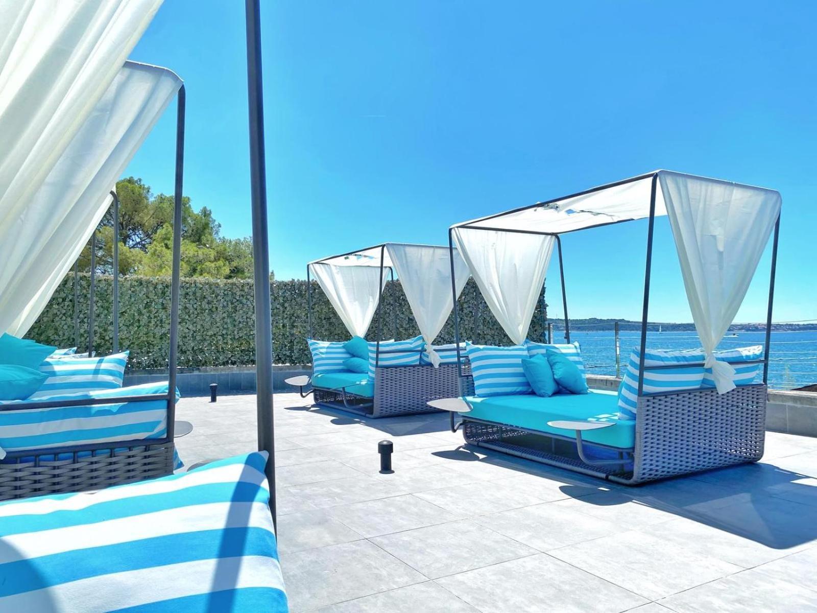 Remisens Hotel Metropol Portoroz Exterior foto The Beach Club